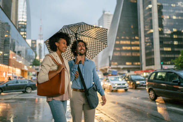 istock Couple on Avenida Paulista 1386860948