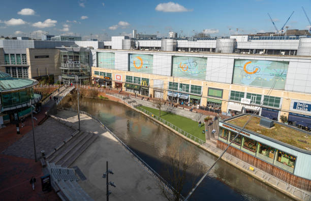 The Oracle Shopping Centre and River Reading, Berkshire, United Kingdom - March 18 2022: The Oracle Shopping Centre and River thames valley stock pictures, royalty-free photos & images