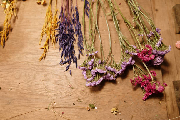 istock Colorful dried flowers 1386923561
