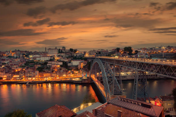 istock Porto, Portugal at dusk 1386933433