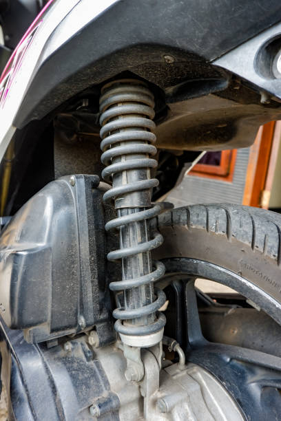 suspensión del amortiguador trasero - shock absorber car part of motorcycle fotografías e imágenes de stock