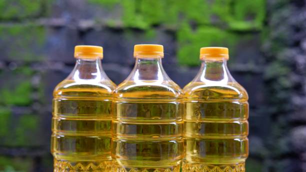 istock Bottles of cooking oil 1387010053