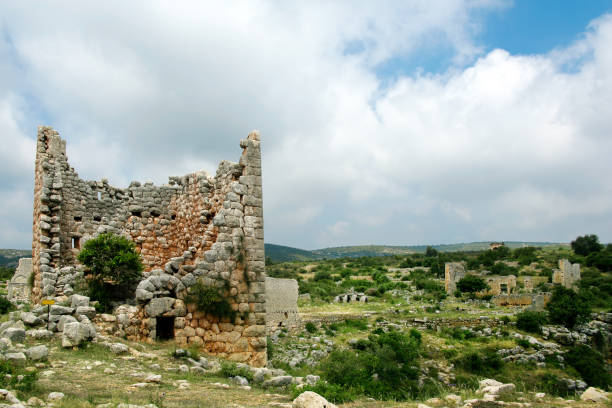 istock Old ruins of ancient Roman civilization 1387019791