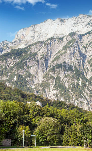 montagnes dans les alpes autrichiennes - ziller photos et images de collection