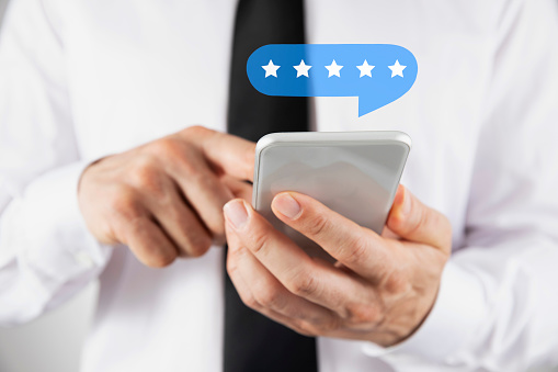customer service star review via computer