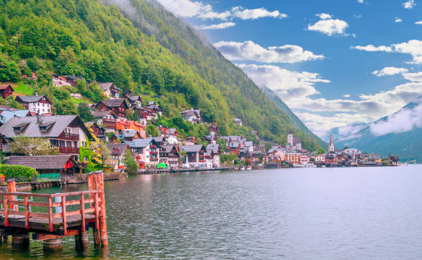 ヨーロッパアルプスのアルプバッハ - lake mountain north tirol austria ストックフォトと画像