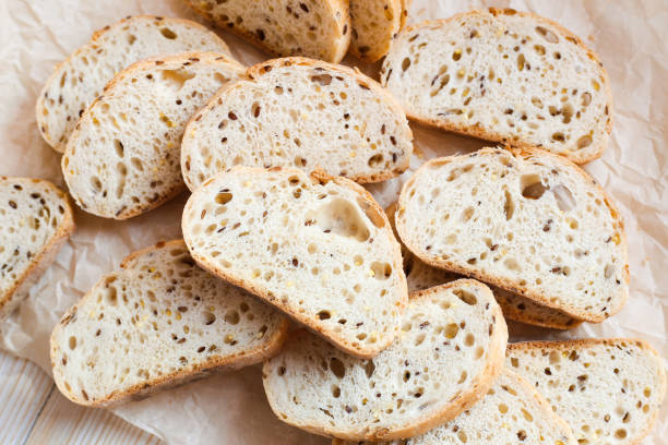 istock Sliced  bread with sesame and flax seeds 1387078062
