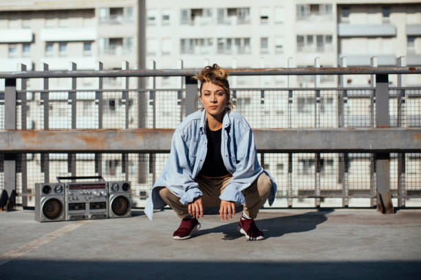 istock Young urban woman 1387102596