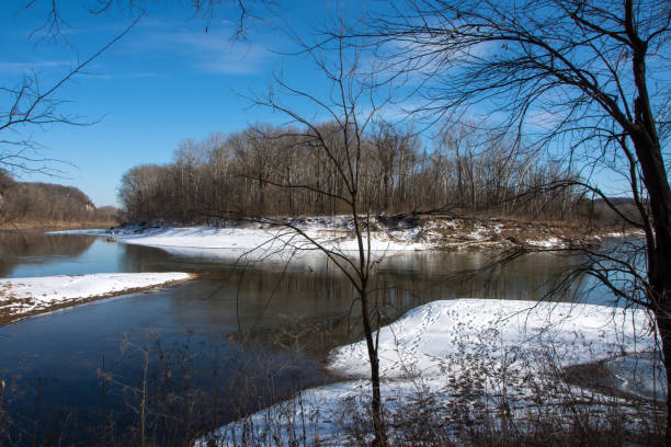 istock Castlewood State Park - Meramec River Bend in Winter 1387110486