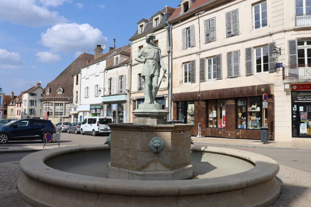Avallon - Fountain The fountain located in Place du General de Gaulle, city of Avallon, department of Yonne, France avallon stock pictures, royalty-free photos & images