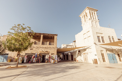 This historical district is located alongside Dubai Creek depicting life from 19th Century, is a traditional old town preserved by Dubai Cultures. This neighborhood has number of houses, museum, traditional eateries, art galleries, vintage and souvenir stores. This historical district organizes wide array of cultural activities and events attracting tourists and locals.