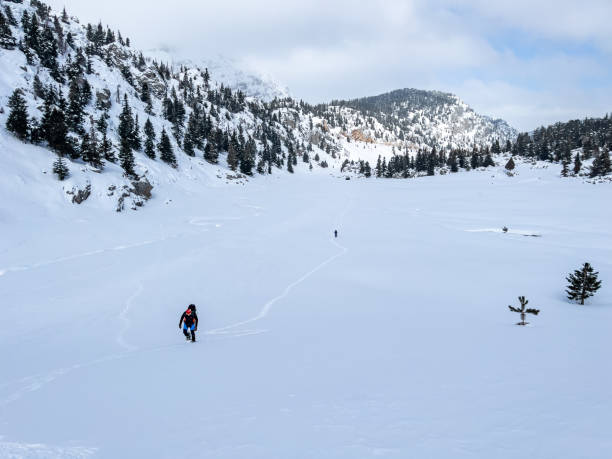 istock Exploring the mountains and scenic views after the snowfall 1387218387