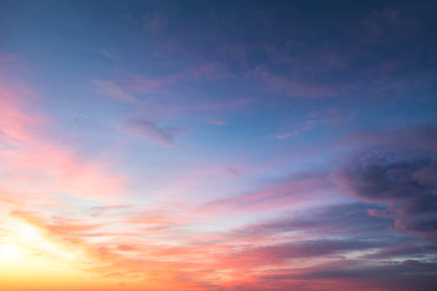 sunset sky - romantisk himmel bildbanksfoton och bilder