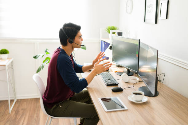 istock Centennial man talking to his client about investing 1387272689