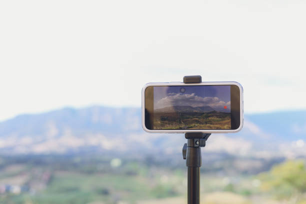 istock Set up a camera to shoot landscapes using your smartphone. 1387298131