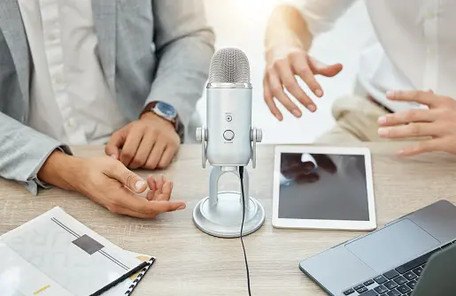Moderator Pictures | Download Free Images on Unsplash