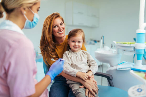 istock Getting familiar with dental hygiene from a young age 1387380393