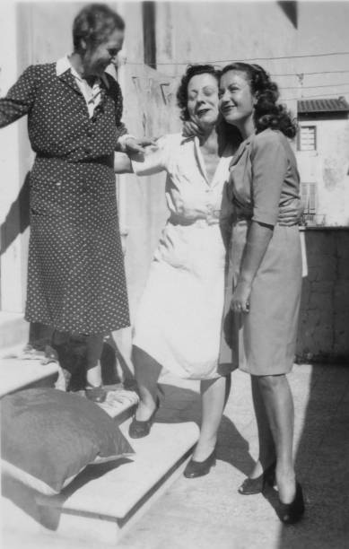 famiglia nel 1952. - anno 1952 foto e immagini stock