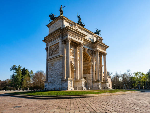 istock The peace arch of Milan 1387445758