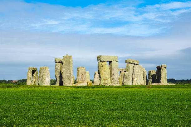 istock Stonehenge monument in Amesbury HDR 1387460082
