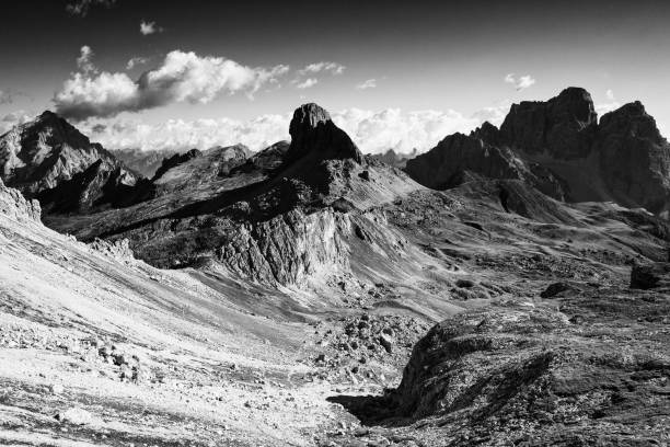 istock Dramatic mountain scenery of Dolomite Alps, Italy 1387463210