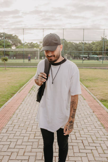 Young photo content producer to update his social network