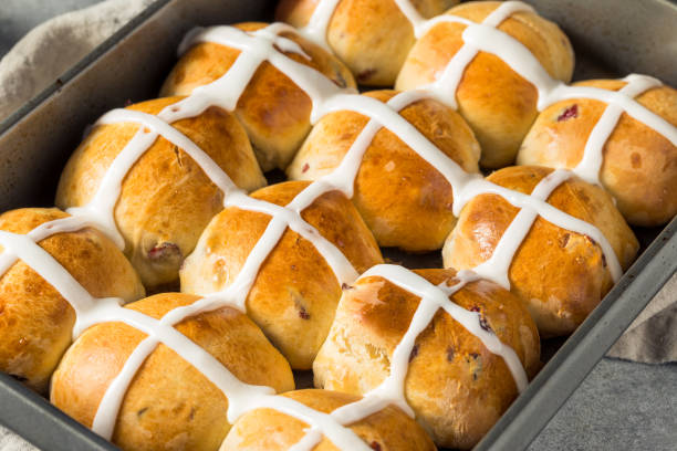 istock Homemade Easter Hot Cross Buns 1387521841