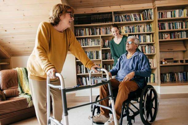 istock Taking care of aging parents 1387557134