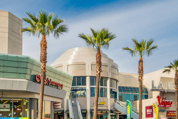 istock Businesses Hollywood Boulevard Los Angeles 1387565621