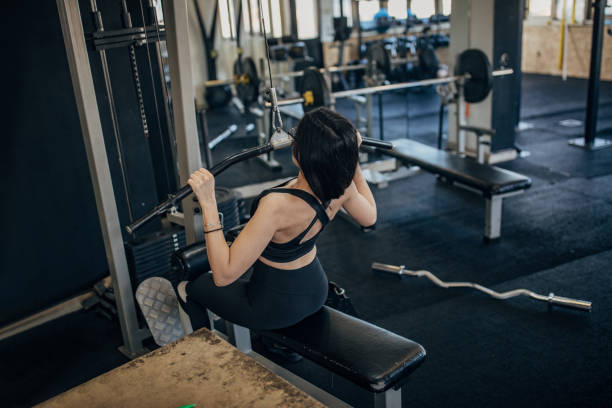 istock Fit woman training in gym 1387641212