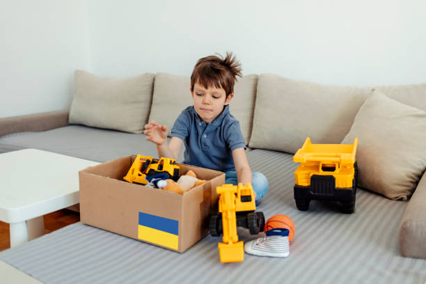 istock Donation box with old toys. 1387679807