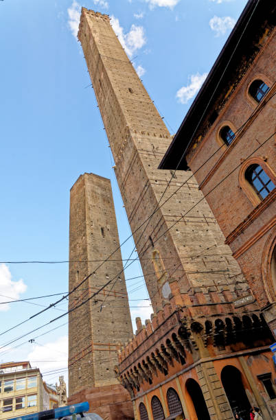 istock Le Due Torri - The Two Towers - Bologna, Emilia Romagna, Italy 1387694553