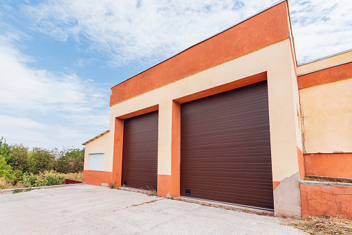 large rolling industrial doors