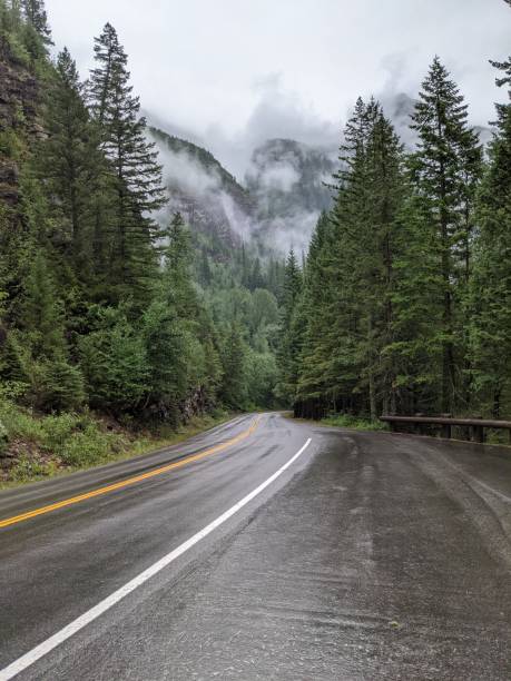istock Foggy Morning Drive 1387751852