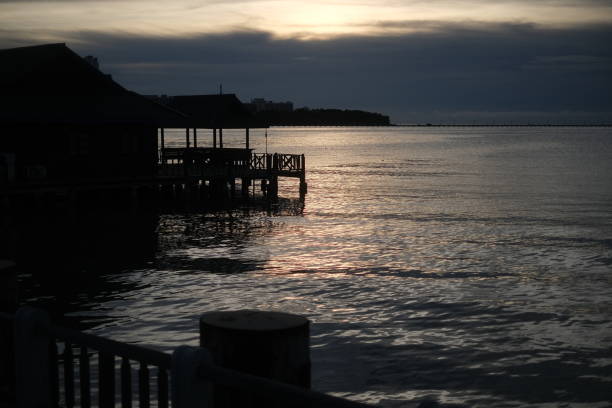 istock A pure gold of sunset 1387782904