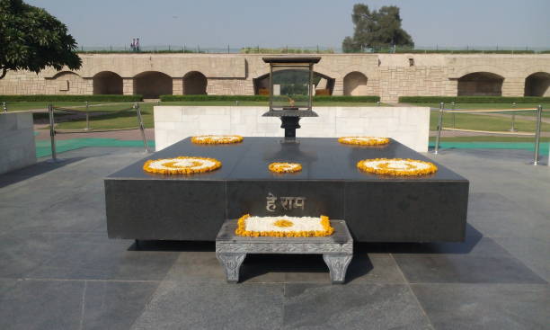 local de cremação de mahatma gandhi - india new delhi architecture monument - fotografias e filmes do acervo