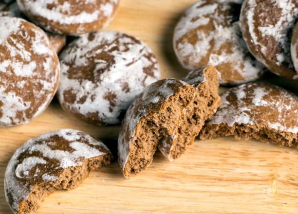 istock large number of gingerbread on the table 1387949419