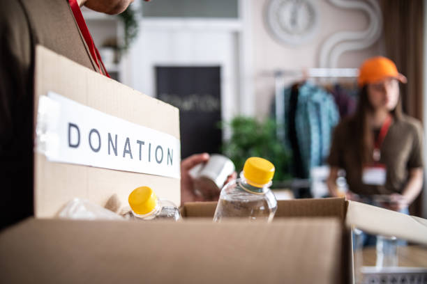 istock Helping others gives us pleasure 1387981930
