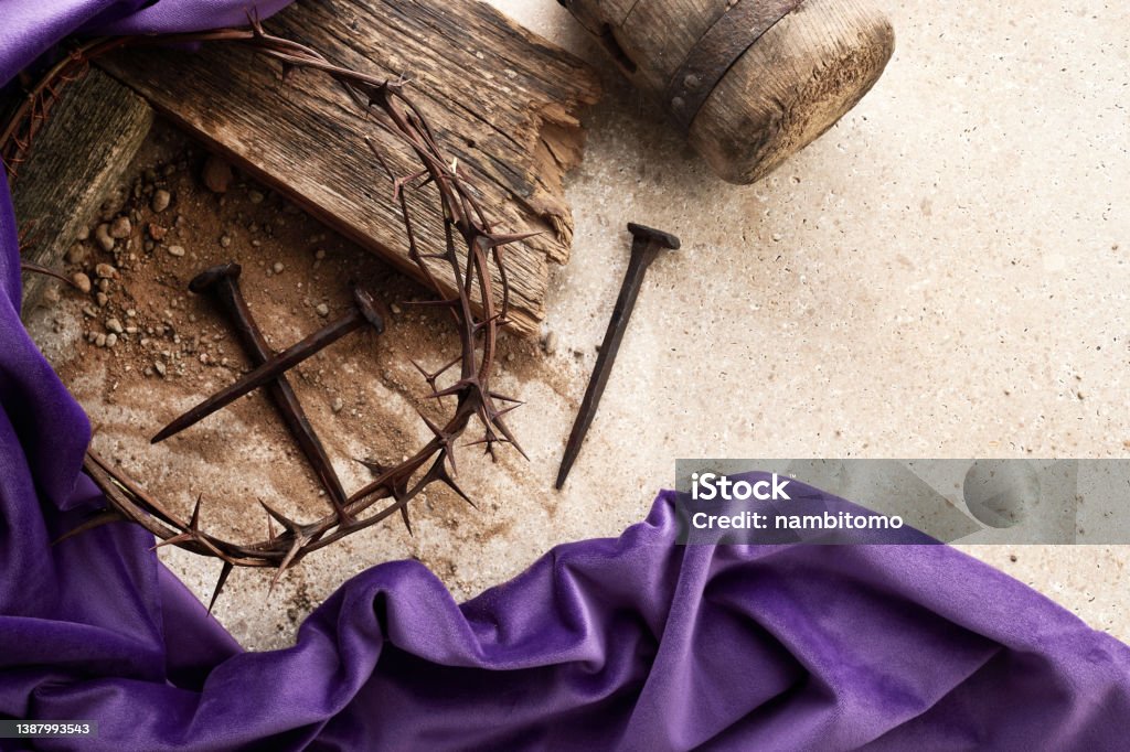 Di Cosa Era Fatta La Corona Di Spine Di Gesù Crocifissione Di Gesù Cristo Croce Con Tre Chiodi E Corona Di Spine A