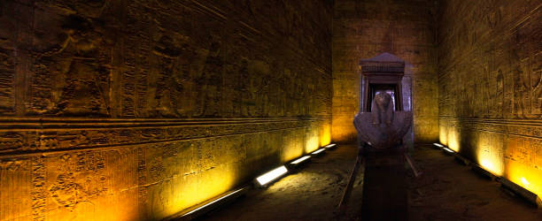 panorama of solar barque and naos of nectanebo ii in the sanctuary at the temple of edfu in edfu, egypt - ancient egyptian culture egyptian culture sailing ship ancient imagens e fotografias de stock