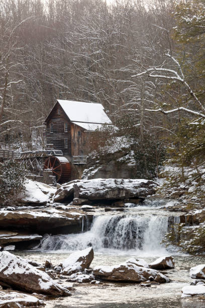 glade creek grist mill - autumn watermill glade creek waterfall photos et images de collection