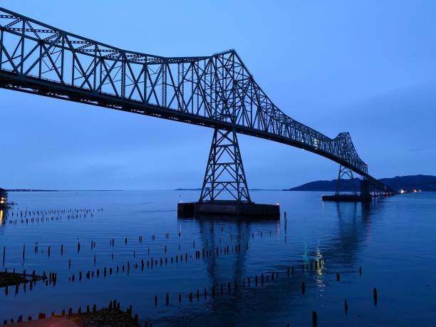 아스토리아 브리지, 컬럼비아 강 - astoria washington bridge 뉴스 사진 이미지