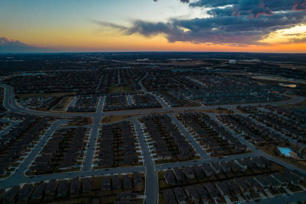 istock Growing Austin Suburb houses 1388092785