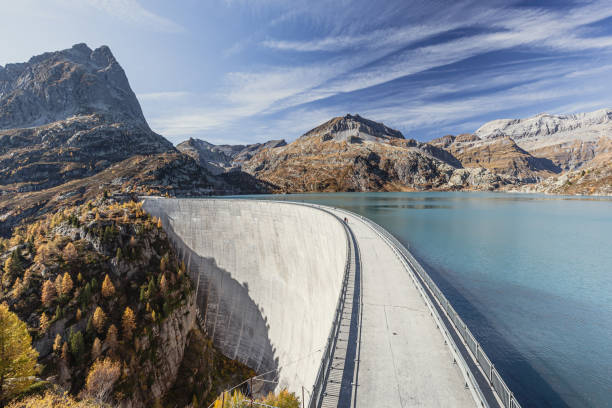 Emosson dam in autumn, Valais (Wallis), Switzerland Emosson dam in autumn, Valais (Wallis), Switzerland dam stock pictures, royalty-free photos & images