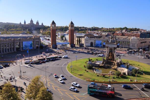 바르셀로나의 스페인 판 - traffic roundabout 뉴스 사진 이미지