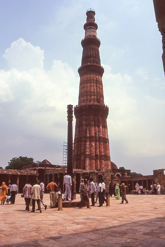Delhi, India aug 1, 1996:  view of the Qutb Minaret in South Delhi. It is the tallest brick minaret in the world: 72.5 meters.