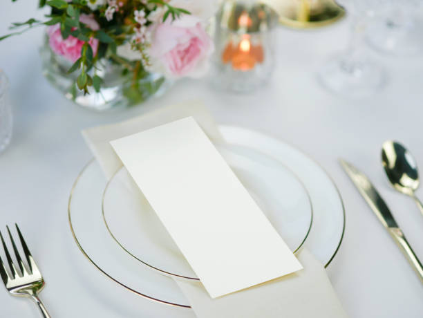 mockup weiße leere raum karte, für menü, flyer, einladung. - clipping path wedding invitation invitation message stock-fotos und bilder