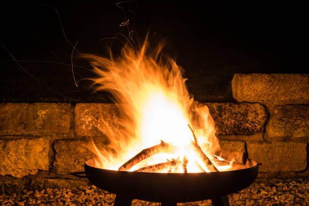 istock Campfire, Flames Fascination Fire Bowl, Embers, Firewood 1388320733