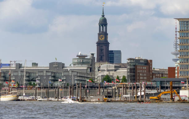 istock Hamburg Norderelbe 1388330870