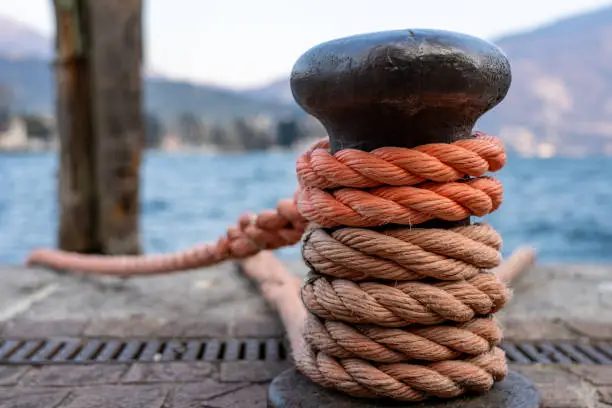 Port bollard with rope